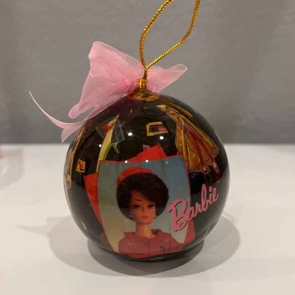 Vintage Barbie 1996 Christmas Ornament- Jackie O - Picture 5 of 5